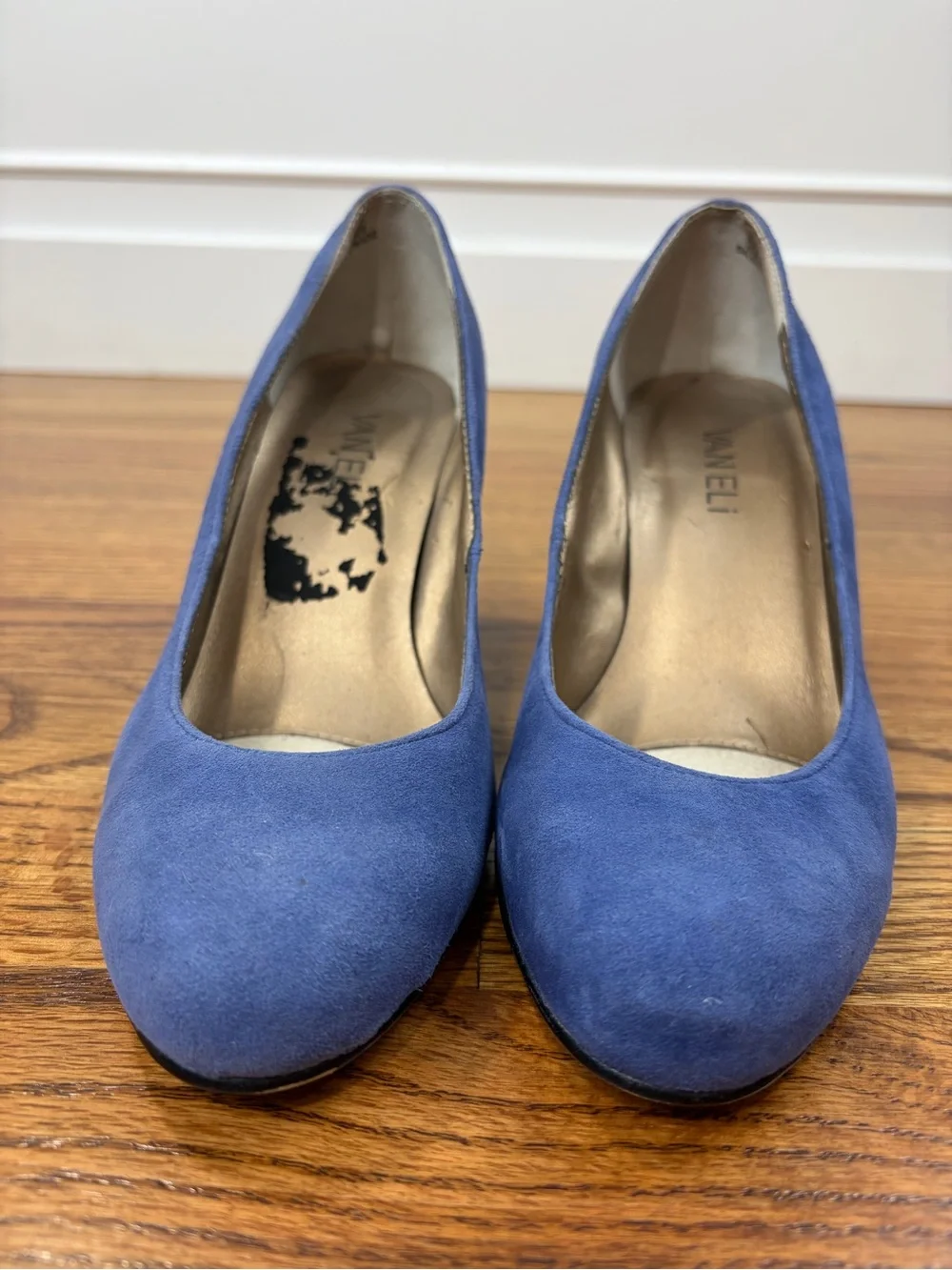 VANELI Blue Suede Pumps (6W)